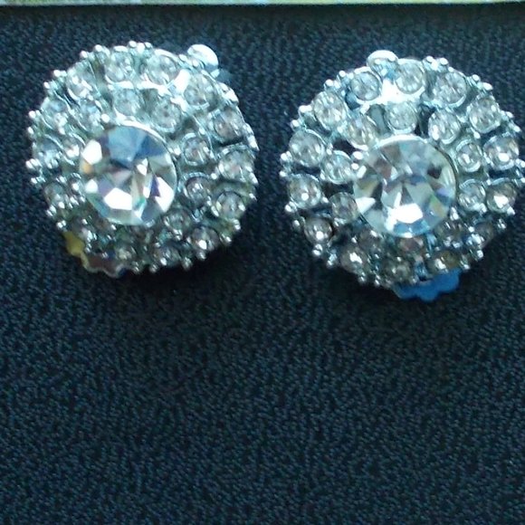 Vintage PAT PEND Rhinestone Earrings Clip On’s - Picture 2 of 8
